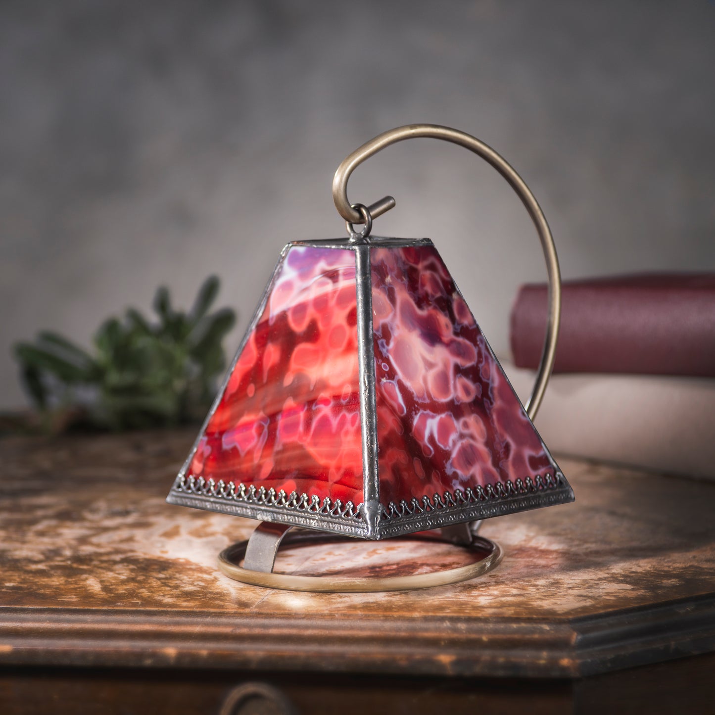 Red Stained Glass Accent Lamp or Night Light | LAM 718-1