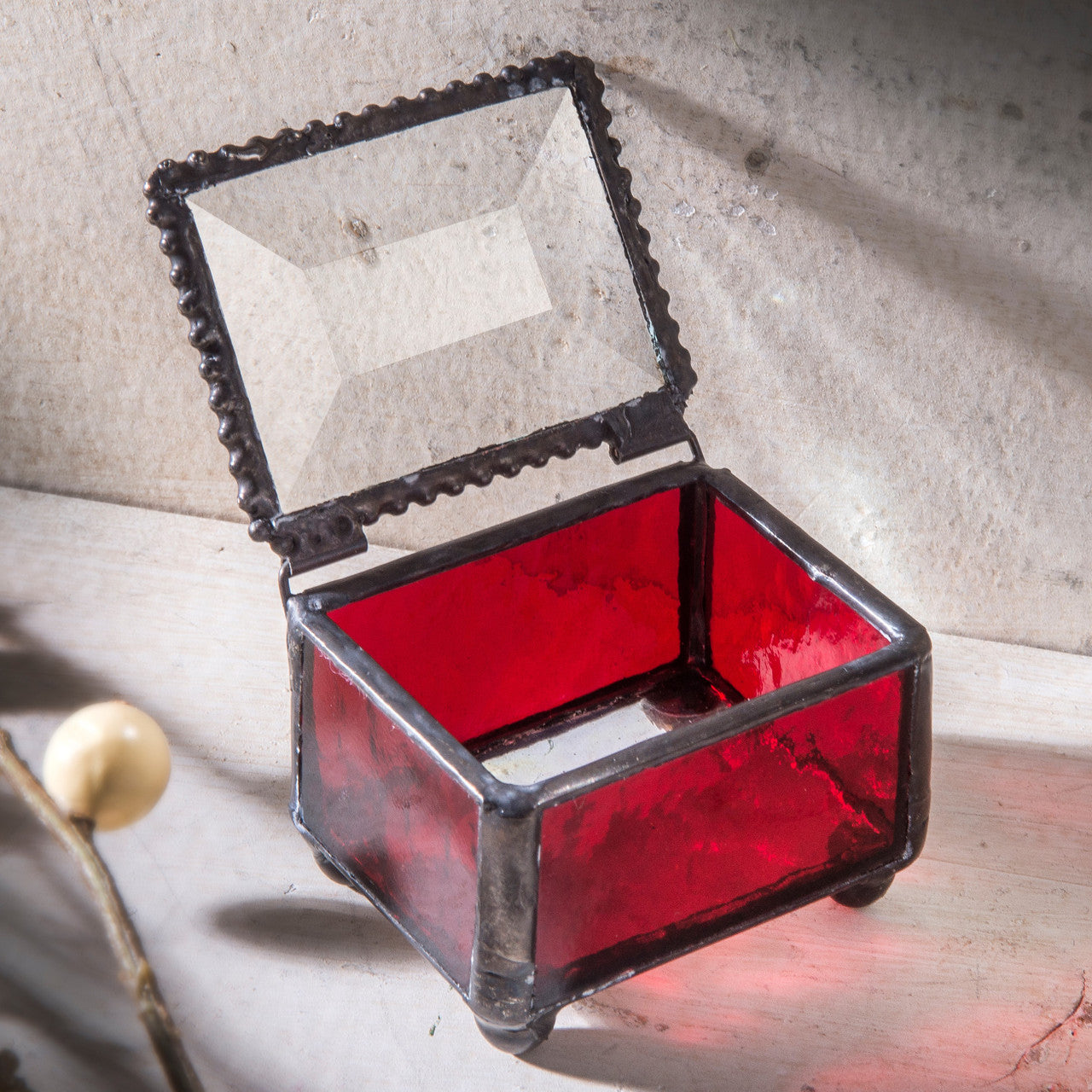 Small Red Glass Ring Box 325-4