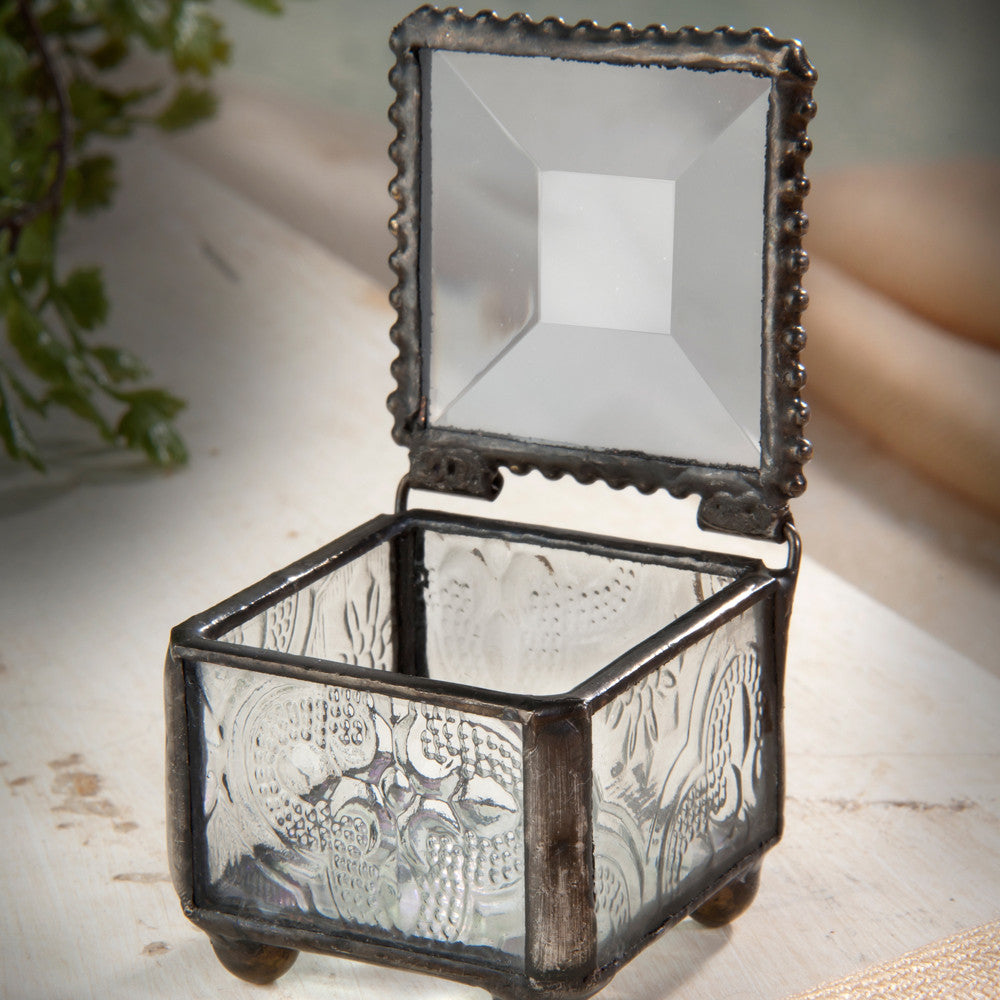 Vintage Glass Ring Box 522