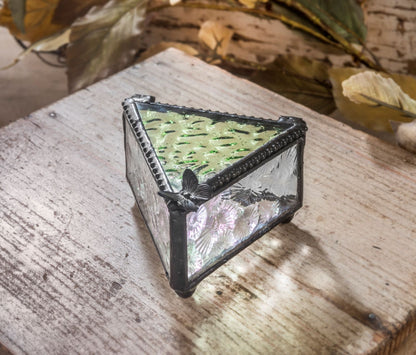 J Devlin BOX 927 triangular keepsake box with sage green glass lid, clear textured glass sides, and butterfly filigree.